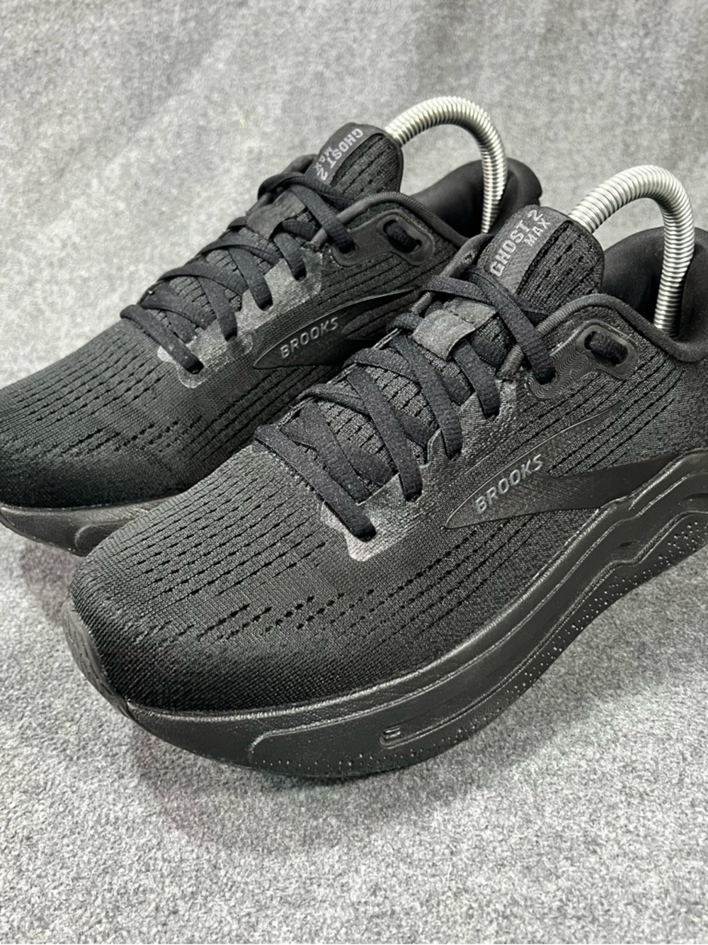 Women’s Brooks Ghost Max 2 120420 Black/Ebony Running Shoe Size 7 D (Wide)